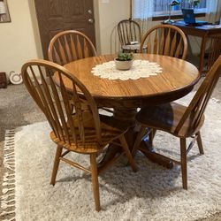 Beautiful Oak Wood Table and Chairs Set in