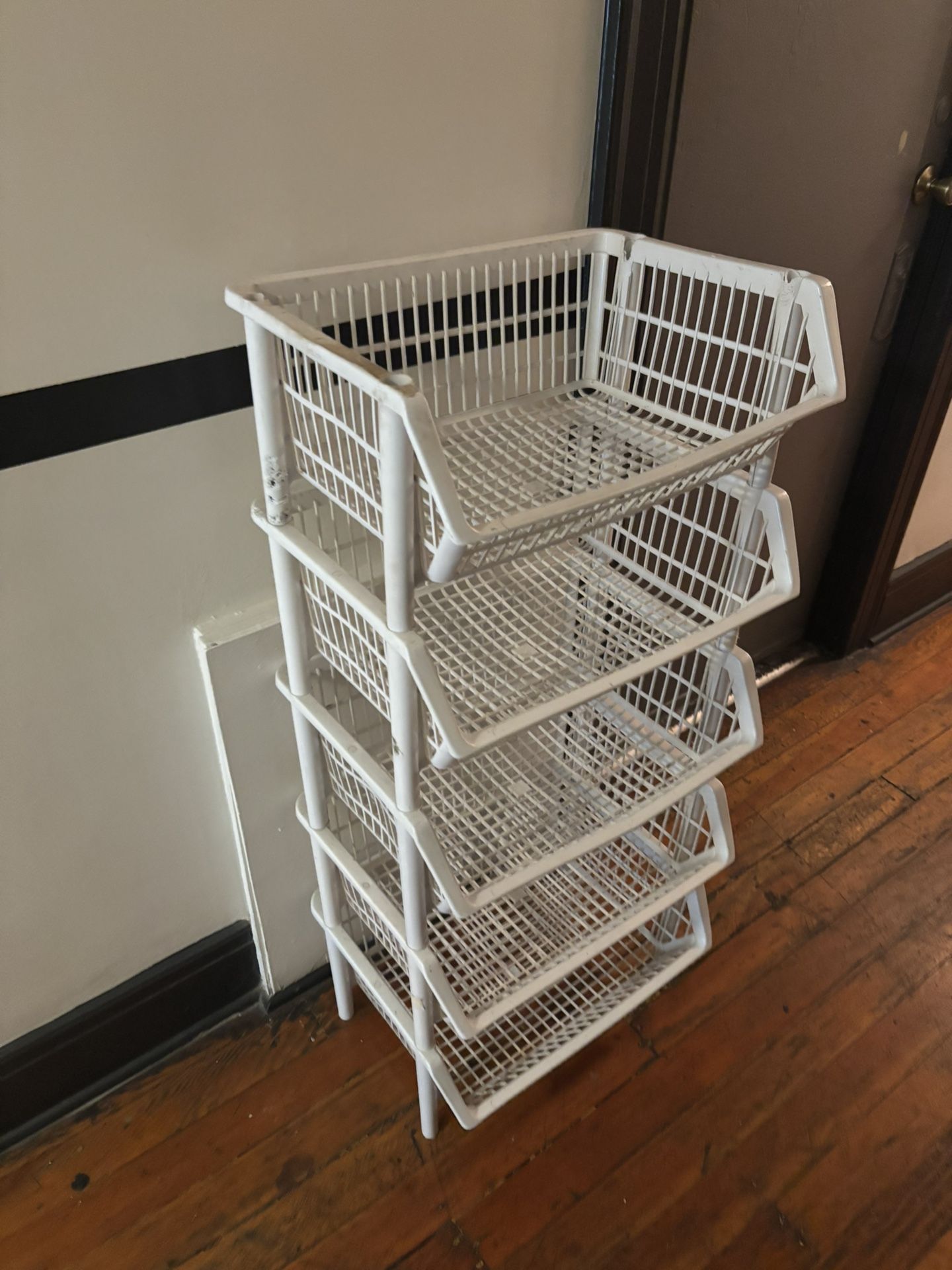 5 Shelving Unit 