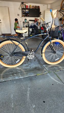 Huffy Cruise Bike Adult. 26 inch