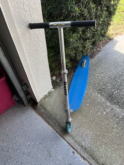 Razor Adult Longboard Kick Scooter