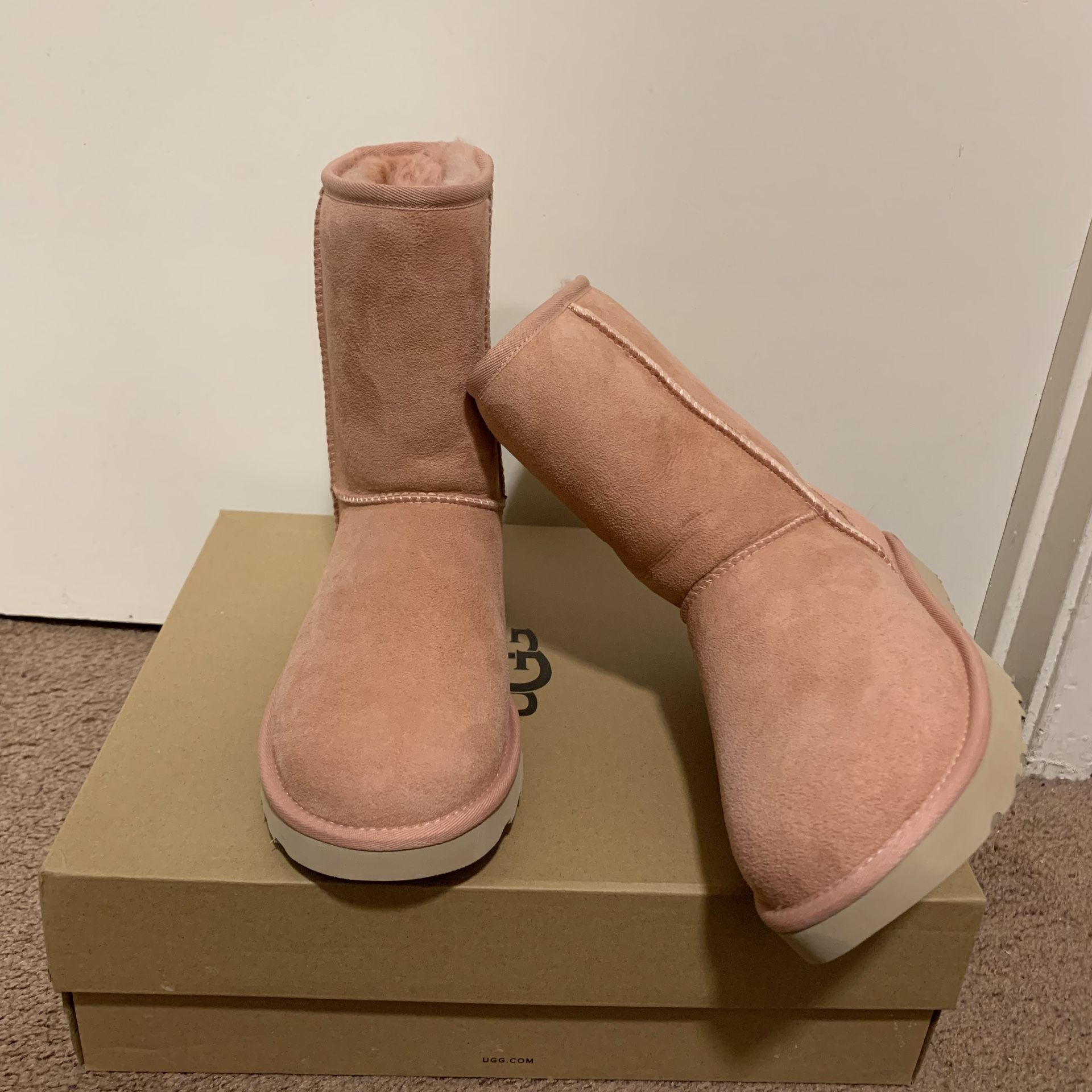 100% Authentic Brand New in Box UGG Classic Short Boots / Women size 6 and Women size 7 / Color: La Sunshine