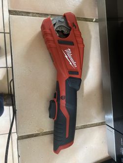 Milwaukee Copper Tubbing Cutter Missing Blade !!!! For Parts!!!