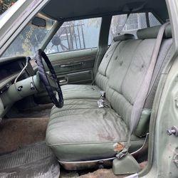 71-76 Impala / Caprice  ( 4 Door Post / 4 Door Hard Top ) 50/50 Front Seats 