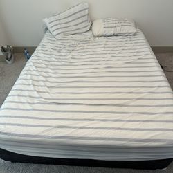 Queen Size Mattress With Base 