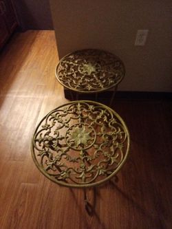 2 Maple Leaf Round Tables
