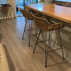 2 Counter Height Bar Stools 