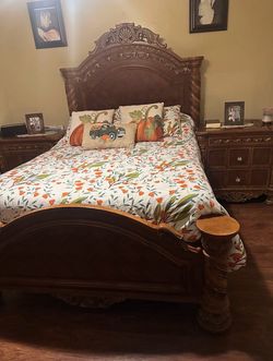 Bed queen set