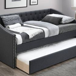 Twin twin size daybed with orthopedic mattress