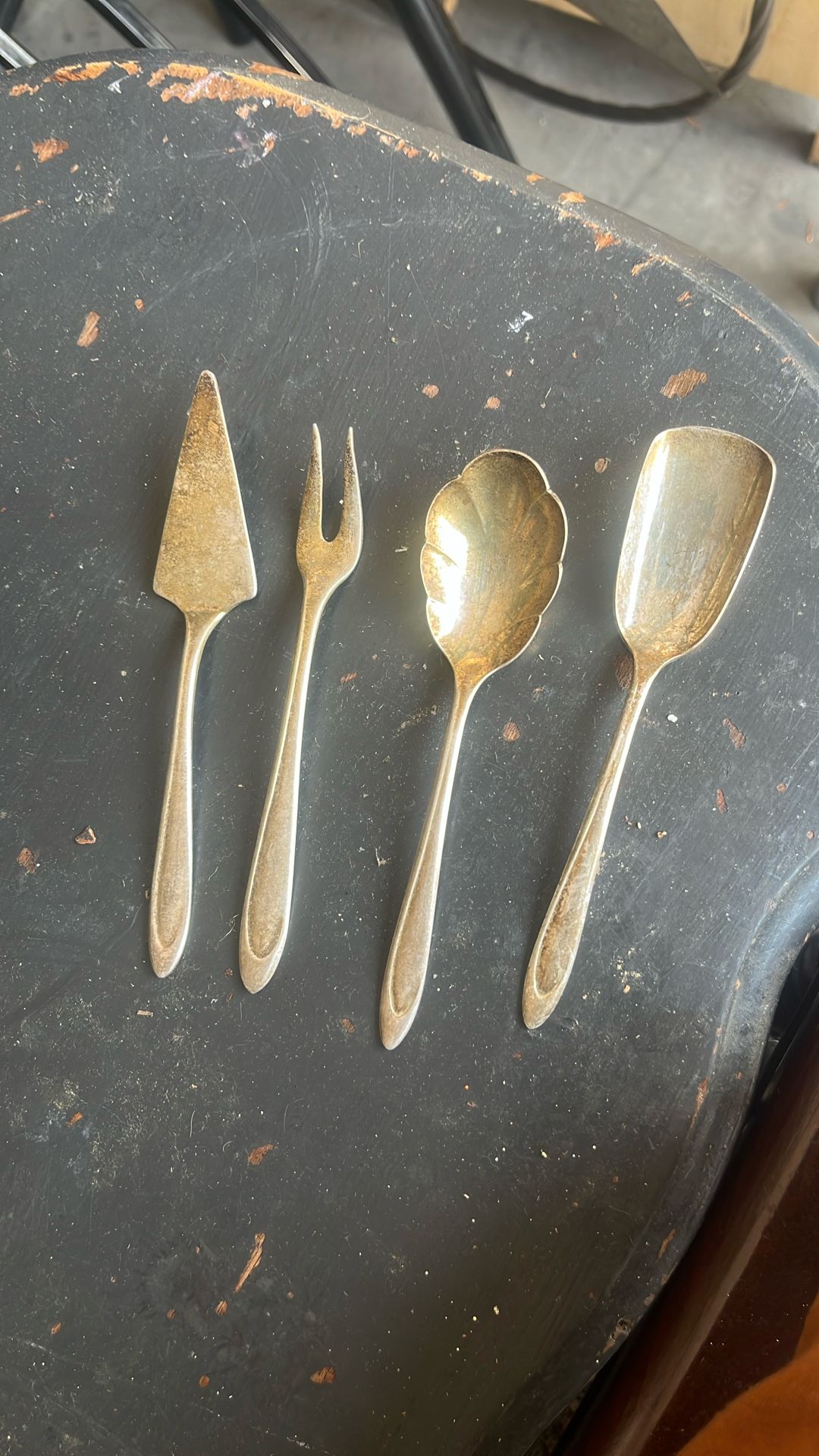 Vintage Meriden Silverplate  4 Piece $10