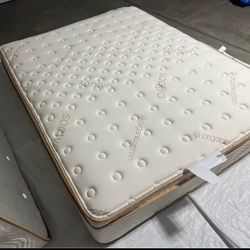 Premium Saatva Classic 11.5 inch Firm King Mattress ❤️