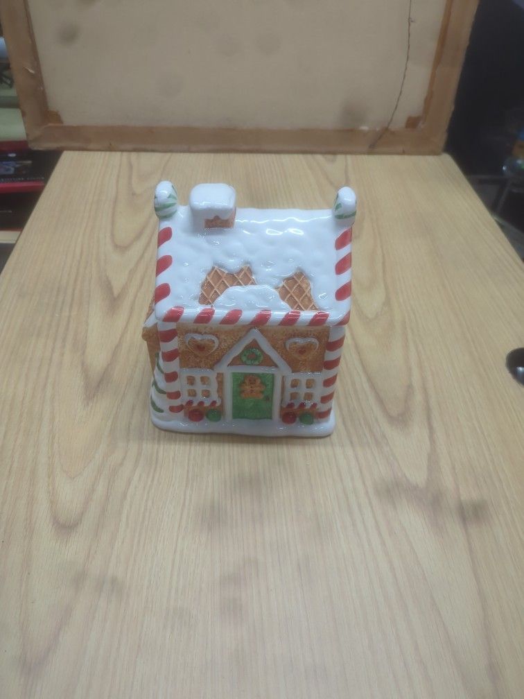 Cookie Jar Ginger Bread House π Ceramic