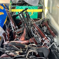 Wooden Hangers And Plastic Hangers Brown & Black