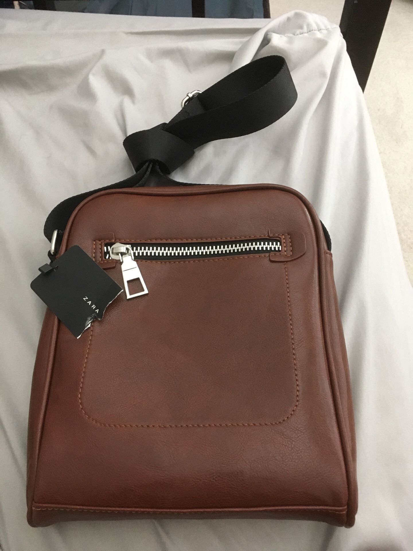 Zara Men’s messenger and shoulder bag - leather