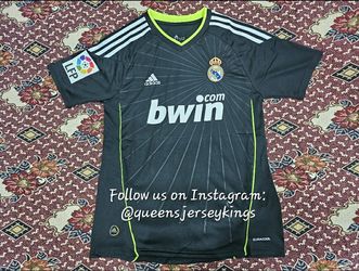 Karim Benzema Real Madrid 2010-11 Away #9 Jersey - Size M