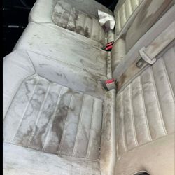 LAVADO DE CARROS Y DESMANCHADO DE ASIENTOS Y CARPETAS 