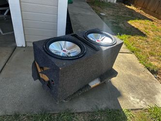 2 Kicker CompVR 15” Subs w/ Ported Box - 800W RMS