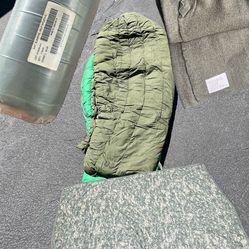 Authentic US Military sleeping bundle sleeping bag, sleeping mat, wool blanket & poncho