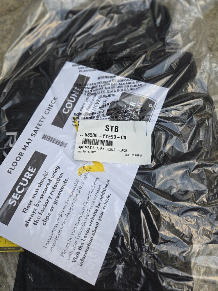 Lexus Floor Mats And Cargo Net