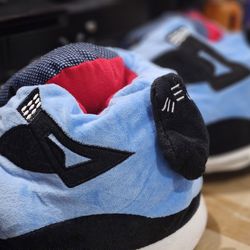 Jordan 4 'Cactus Jack' Cozy Slippers OSFM to 11