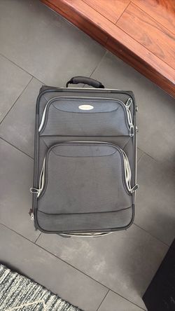 Gray Soft-Shell Rolling Luggage Suitcase