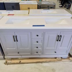 60 in. W x 22 in. D in Gray Single Bath Vanity with Marble Top in White $799 