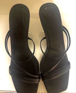 Black Strappy Square-Toe Block-Heel Sandals – EU 42