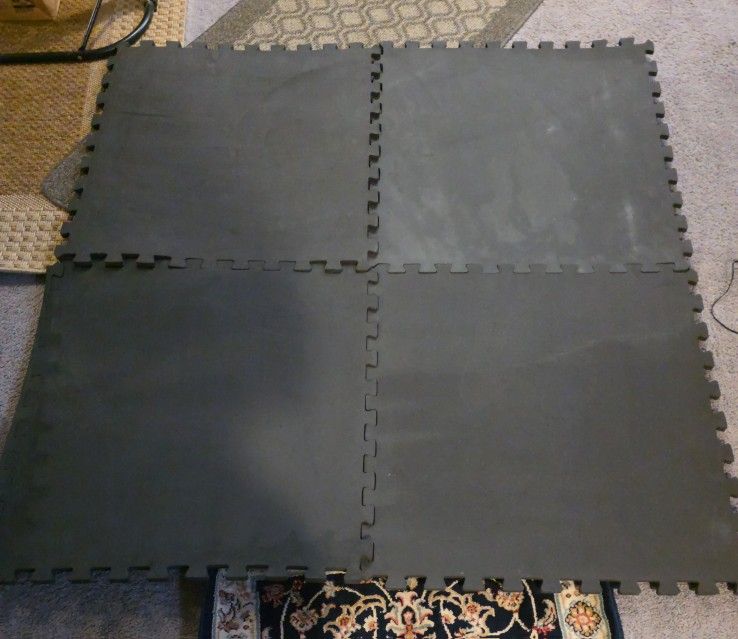 24×24×1/2 Interlocking Rubber Matts