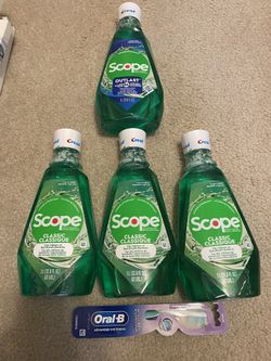 4 Scope Mouthwash With Toothbrush (1L)