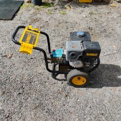 DeWalt Pressure Washer Hub Combo 