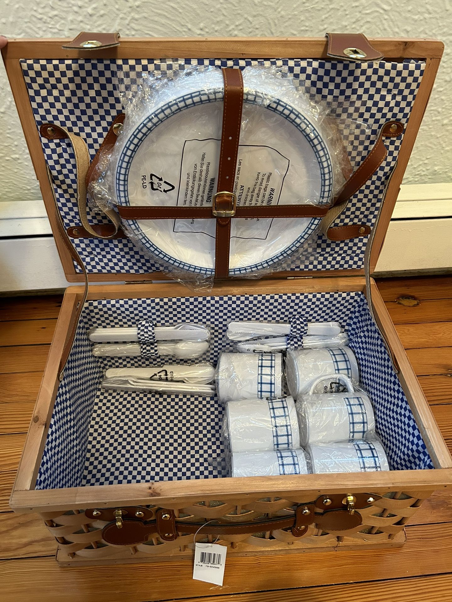Picnic Basket For 6 People