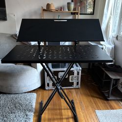 Keyboard/ DJ Stand 