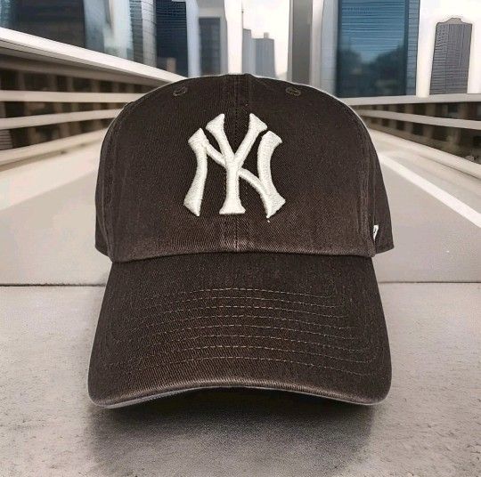 New York Yankees Dad Hat Adjustable Fit '47 Clean Up In Brown NEW w/Tag