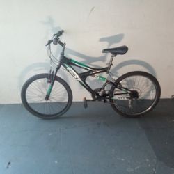 BICYCLE NEXT 18 SPEED SIZE 24 BRAND NEW 