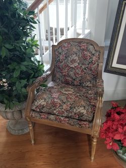 Vintage arm chair
