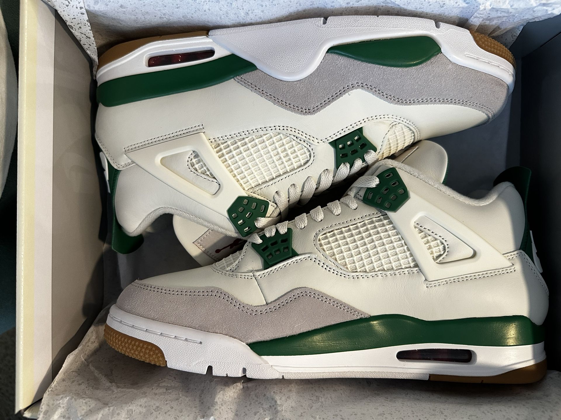 Jordan 4 SB Size 11