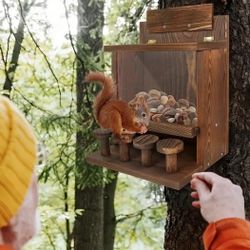Squirrel Feeder New