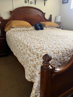 Cama king size $350