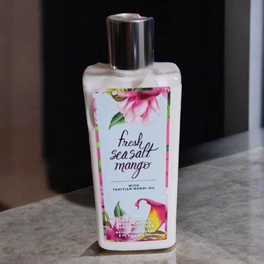Bath and Body Works Fresh Sea Salt Mango with Tahitian Monoi Oil Body Lotion 8 Fl. Oz.