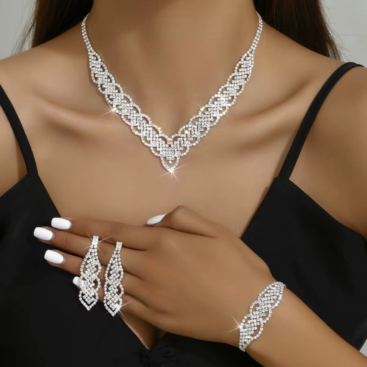 Bridal Banquet Accessories Necklace Earrings Bracelet Light Luxury Temperament Three Piece Set necklace Size 
