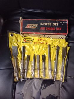 Vintage ludell 9 piece air chisel set.