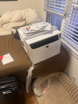 Window AC Unit (Brand new)