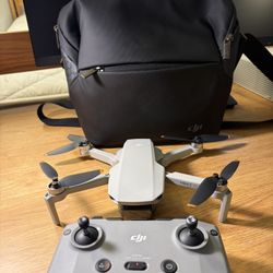 LIKE NEW - DJI MINI 2 SE