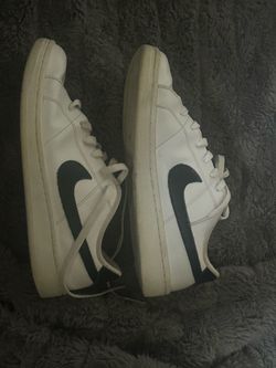 2 pairs of Nikes Size 7 and Size 4.5 Youth