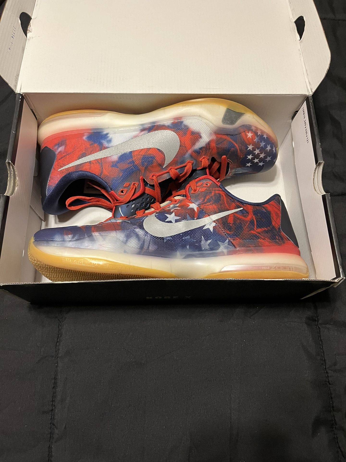 Kobe 10 (Independence Day). Size 13
