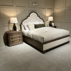 Queen Cal King Bedroom Set 