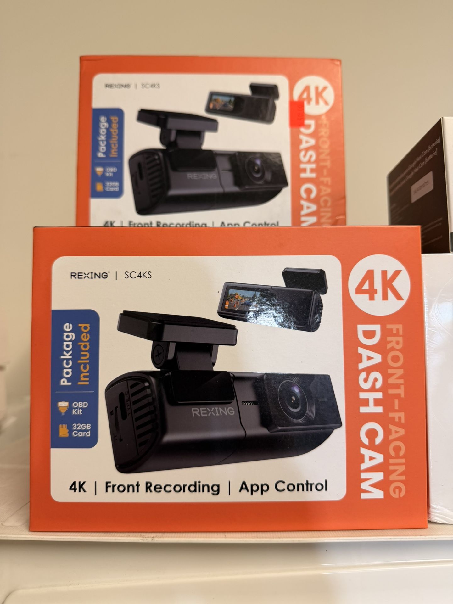 Rexing  4K Front Facing Dash Cam Bundle Brand New In Box