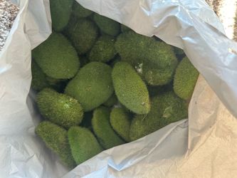 Fake moss rocks