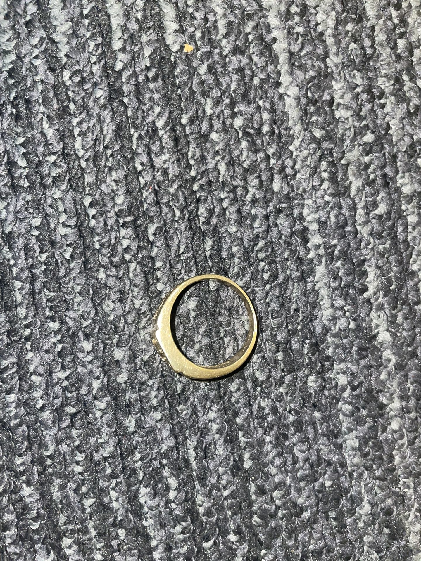 10k Gold Ring With Diamonds 