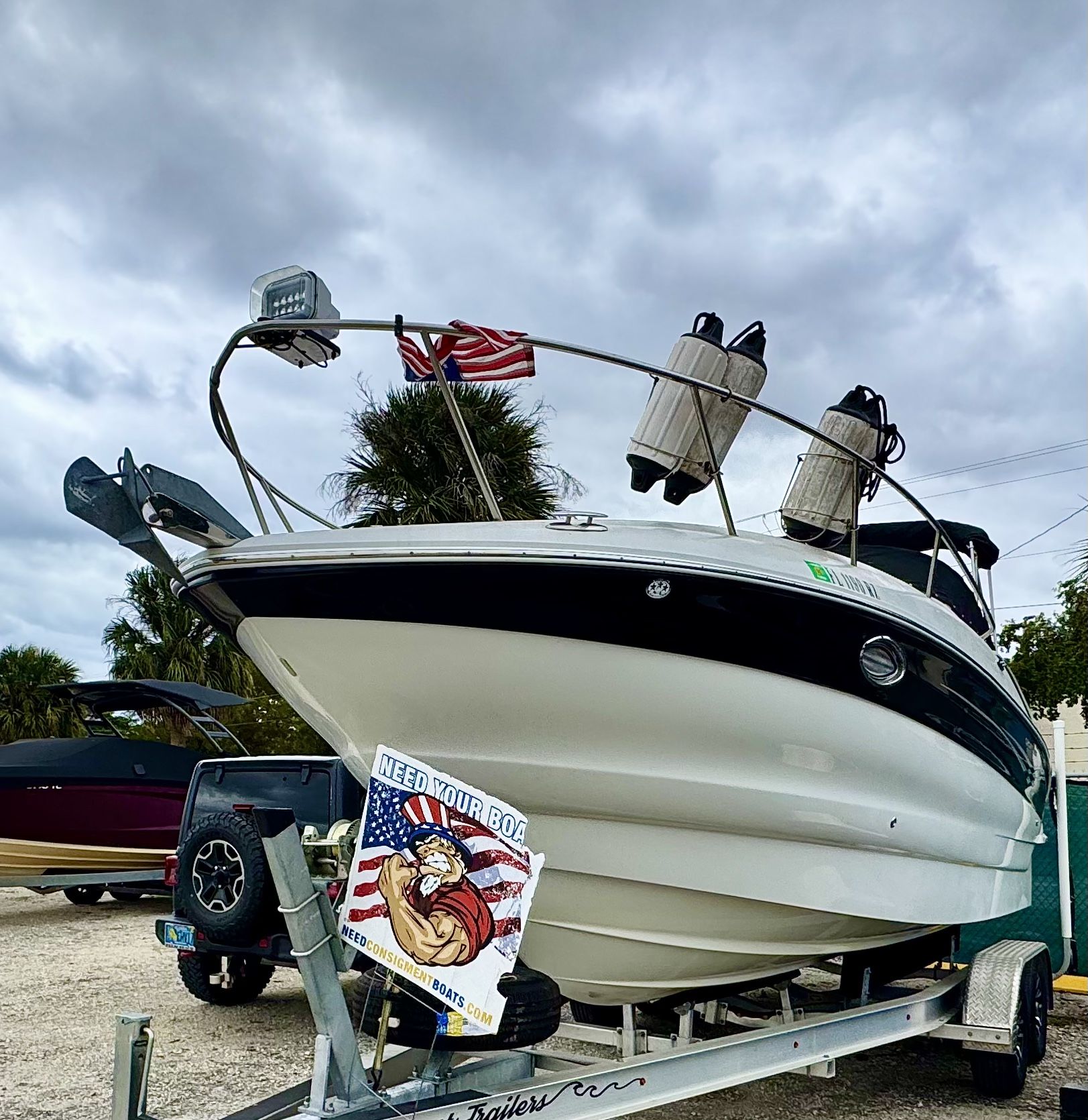 Crownline 27 Cabin Cruiser Cuddy 2008