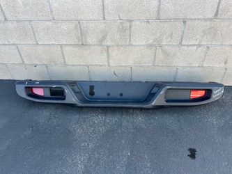 2020-21-22-23-24-25 Jeep Gladiator Rear Bumper Oem